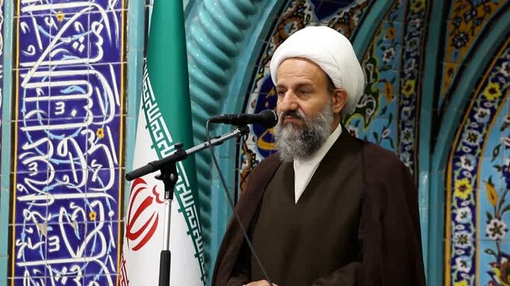 دشمنان می خواهند با چالش های داخلی کشور را به سوی ناامنی سوق دهند دشمنان می خواهند با چالش های داخلی کشور را به سوی ناامنی سوق دهند