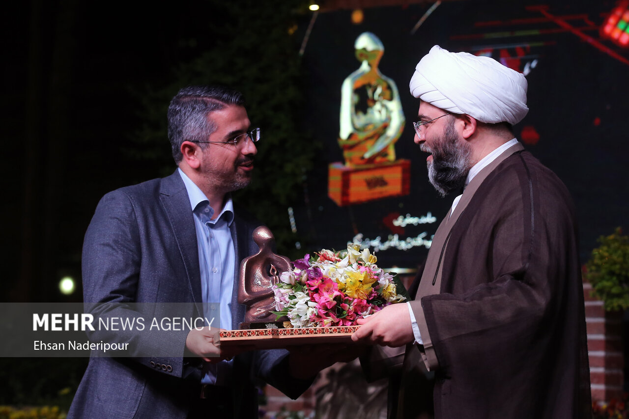 چرا «بچه زرنگ» رویداد برتر هنر انقلاب شد/ به کاربلدها اعتماد کنیم