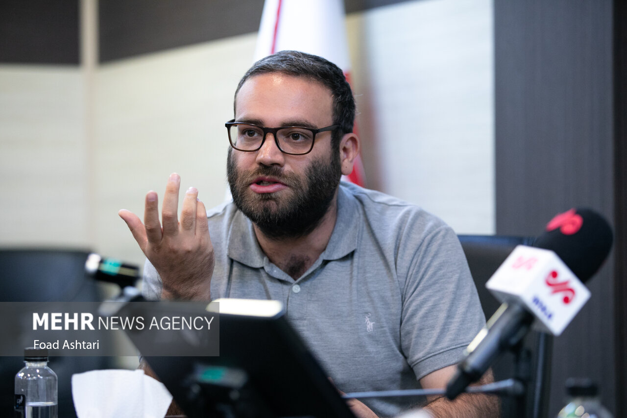 اجرای «هموطنز» را با سر پذیرفتم/ اشکال قیاس با «خندوانه» چیست؟