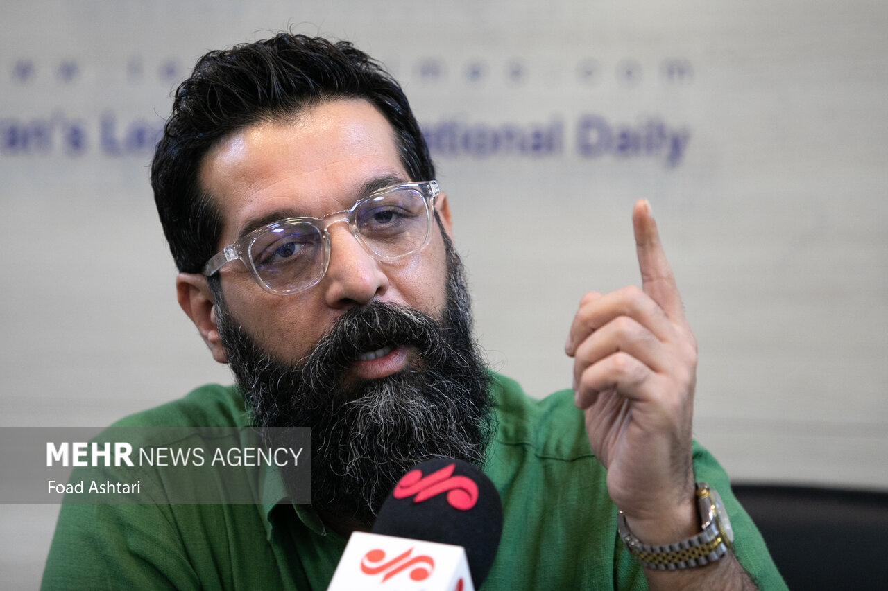 اجرای «هموطنز» را با سر پذیرفتم/ اشکال قیاس با «خندوانه» چیست؟