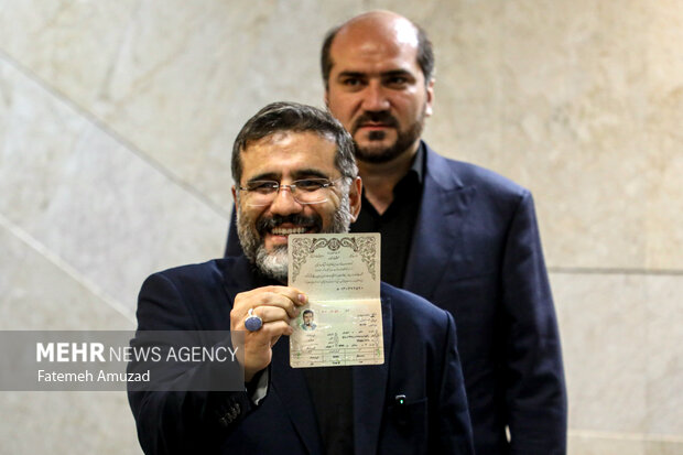 نخستین نامزد دولتی در وزارت کشور/ بازار داغ گمانهزنیها