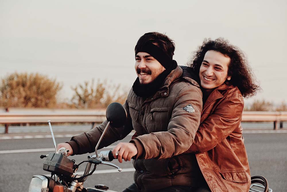 باید به جای فرار با مشکلات جنگید/ «به عبارتی» هم هنری است هم کمدی