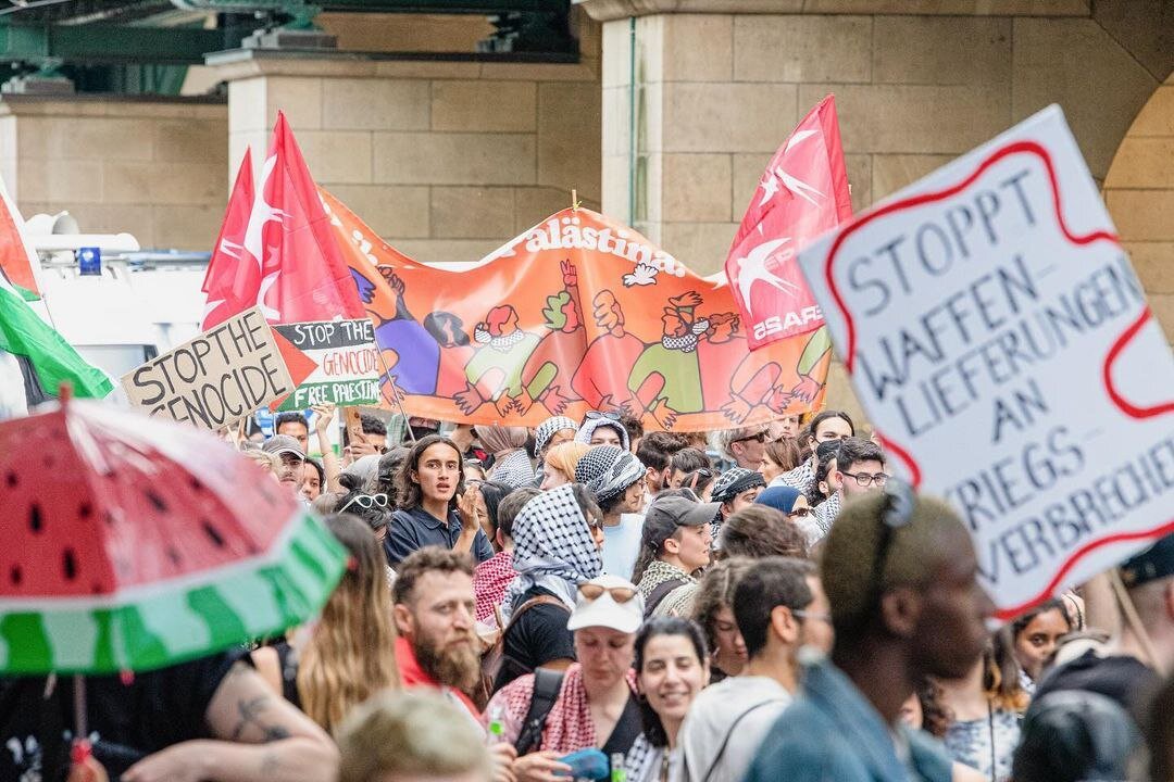 سرکوب و بازداشت؛ مجازات حمایت از مردم مظلوم غزه در آلمان+ فیلم