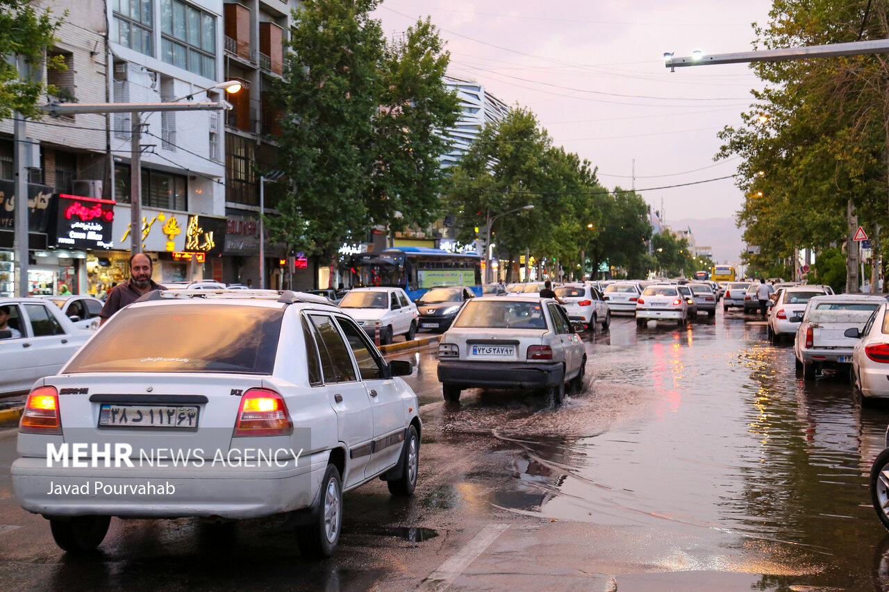 هشدار وزش باد و بارندگی شدید در ۱۶ استان صادر شد هشدار وزش باد و بارندگی شدید در ۱۶ استان صادر شد