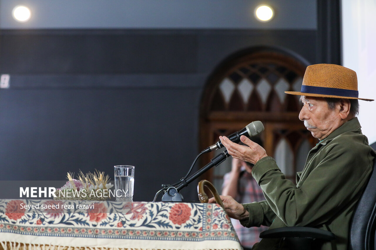 احمدرضا معتمدی متفکری بااخلاق/ افتخارم این است فیلم سفارشی نساختم