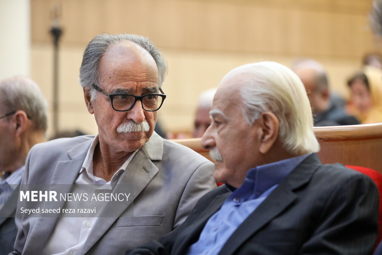 مراسم گرامیداشت دکتر حسن انوری مراسم گرامیداشت دکتر حسن انوری