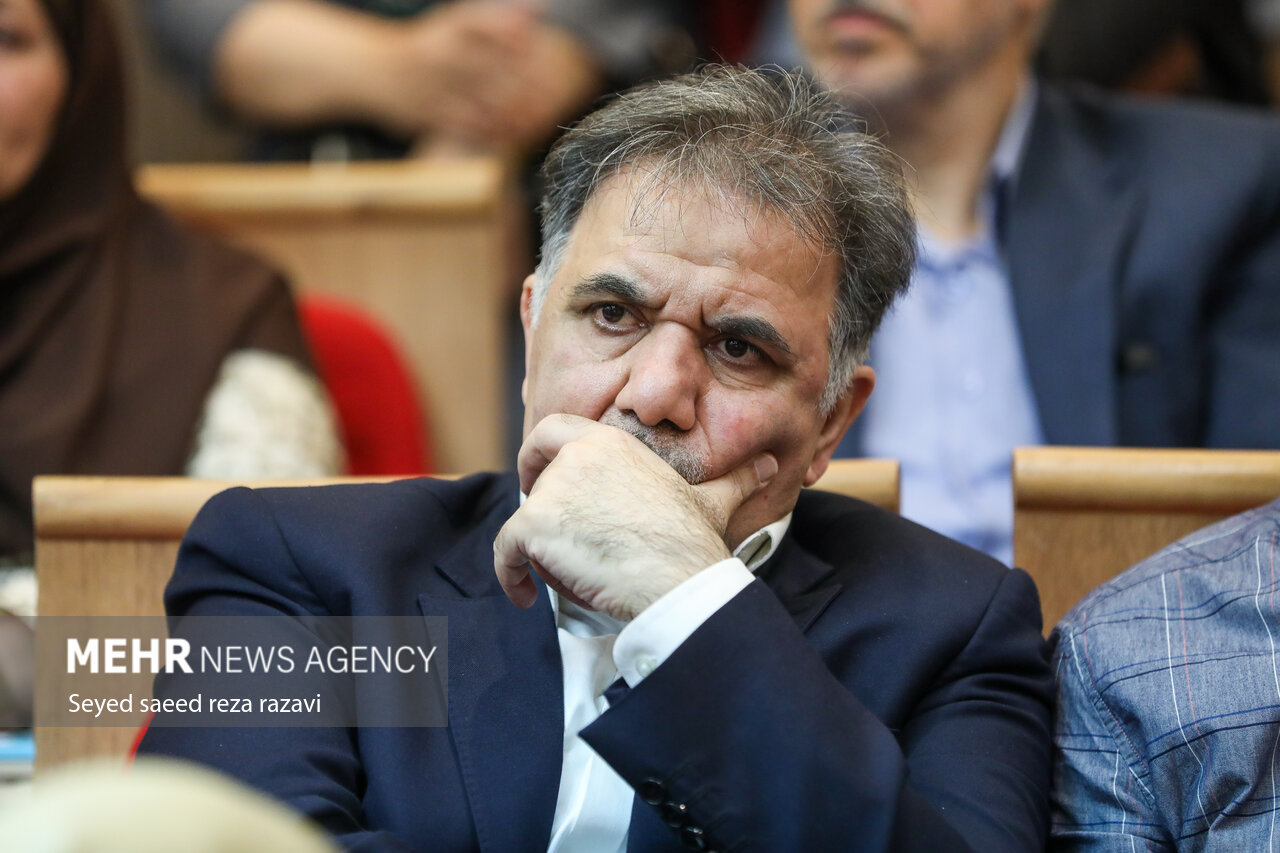 مراسم گرامیداشت دکتر حسن انوری مراسم گرامیداشت دکتر حسن انوری