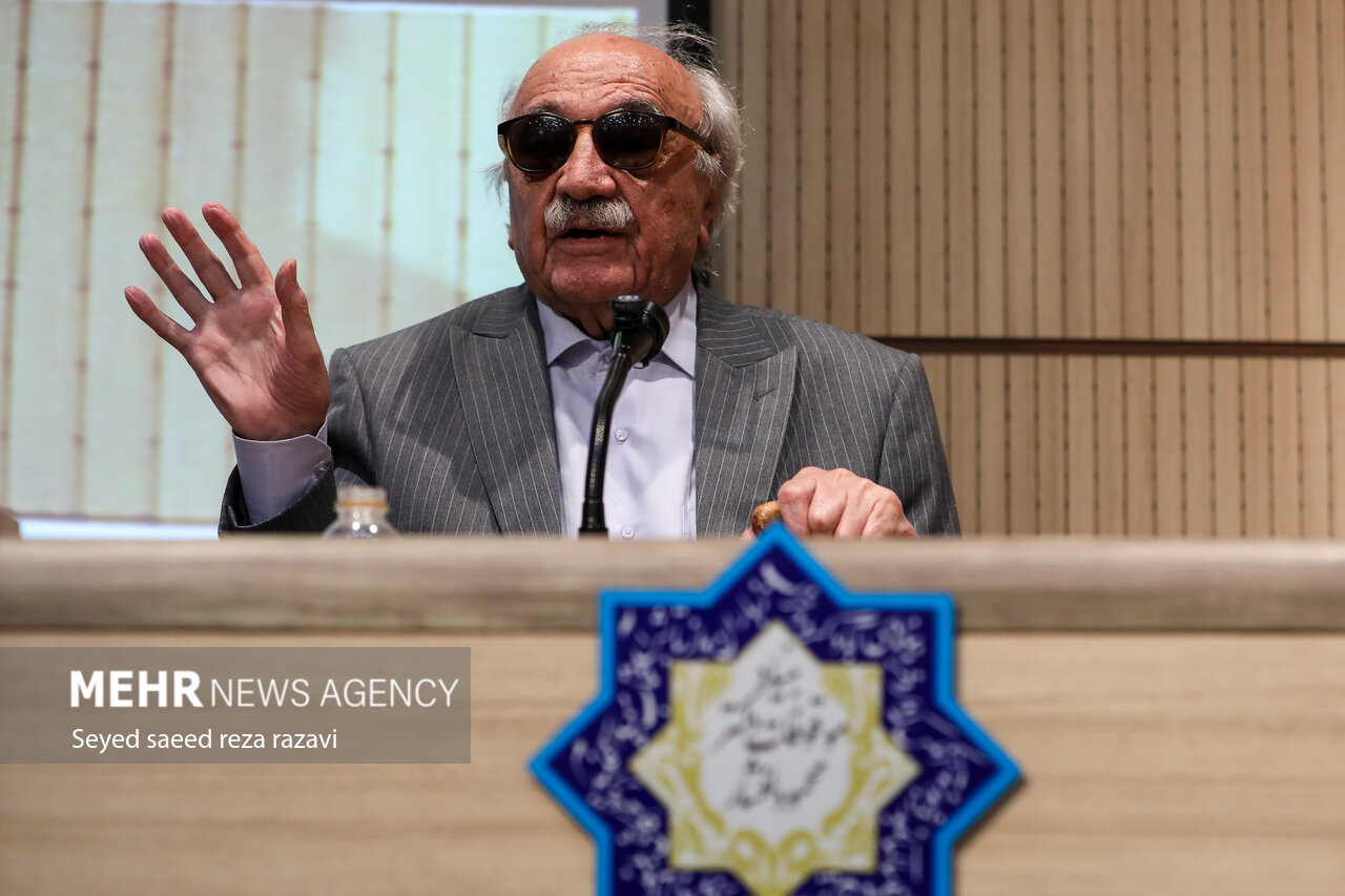 مراسم گرامیداشت دکتر حسن انوری مراسم گرامیداشت دکتر حسن انوری