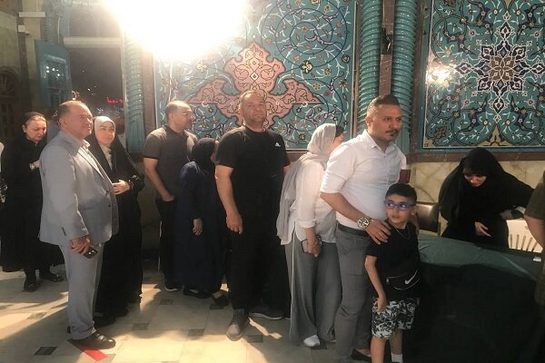 حضور طیفهای متنوع اجتماعی در کنار هم پای صندوق رای