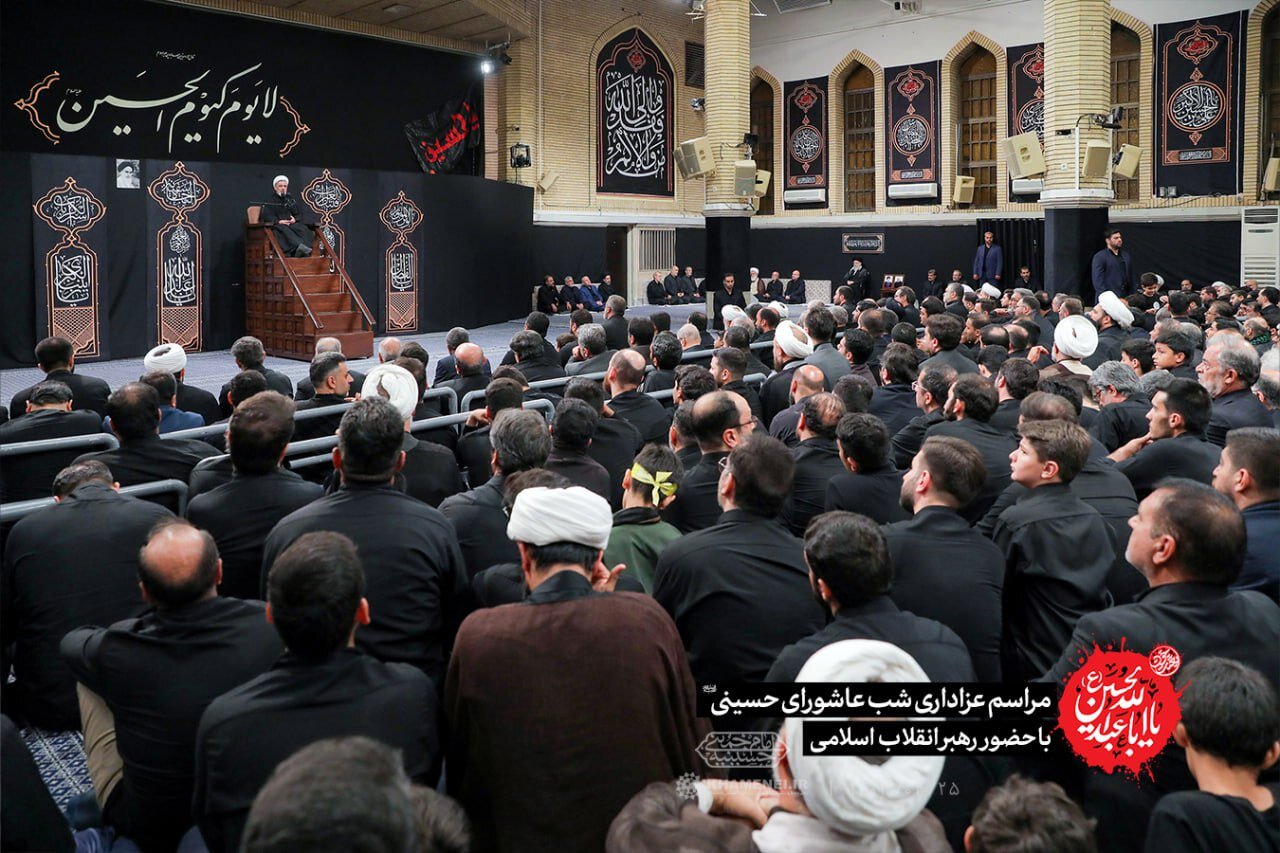 مراسم عزاداری شب عاشورای حسینی در حسینیه امام خمینی(ره) برگزار شد
