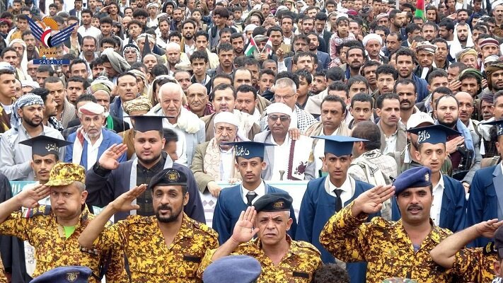 طوفان بشری در میدان السبعین صنعا+فیلم/راهپیمایی در ۴۷ میدان «اب»