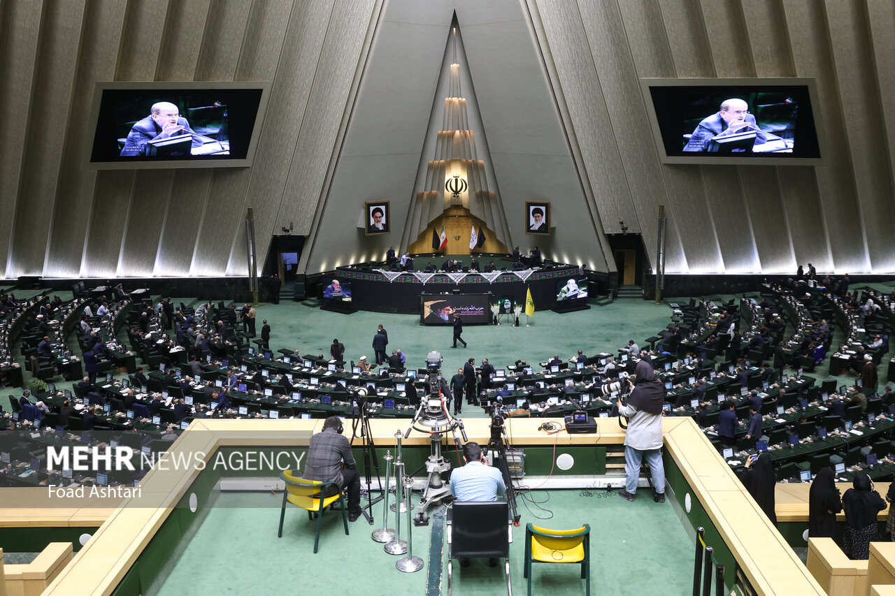 دولت مکلف به افزایش مشارکت دانشگاهها با متخصصان ایرانی مقیم خارج شد دولت مکلف به افزایش مشارکت دانشگاهها با متخصصان ایرانی مقیم خارج شد