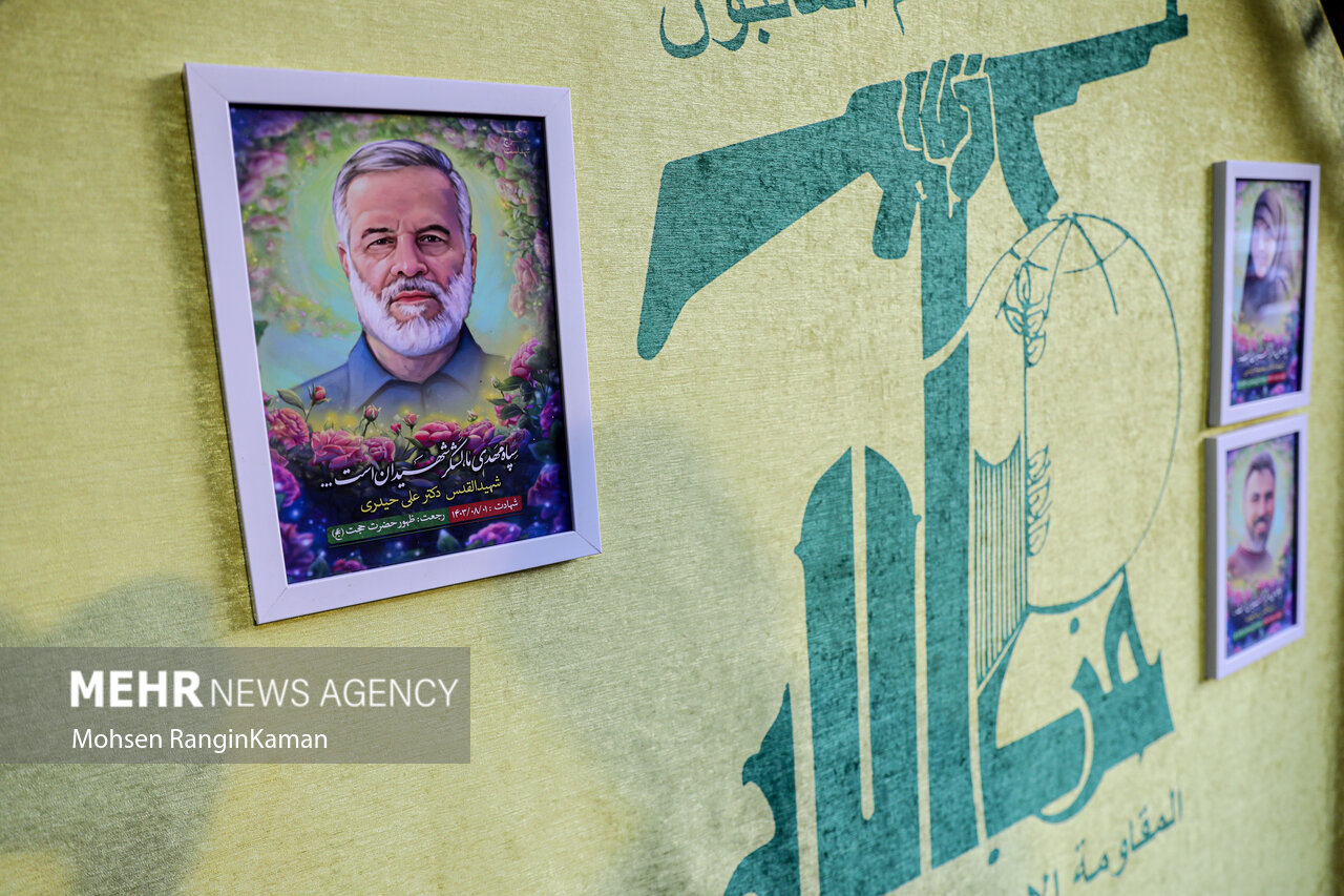 باشد، اصلاً قبول اینکه بدم / دست کم گفتن از تو را بلدم… باشد، اصلاً قبول اینکه بدم / دست کم گفتن از تو را بلدم…