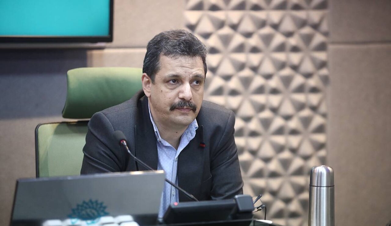 پیوند زبان معاصر و عشق کلاسیک/ عشق درونمایه اصلی آثار صاحبی است