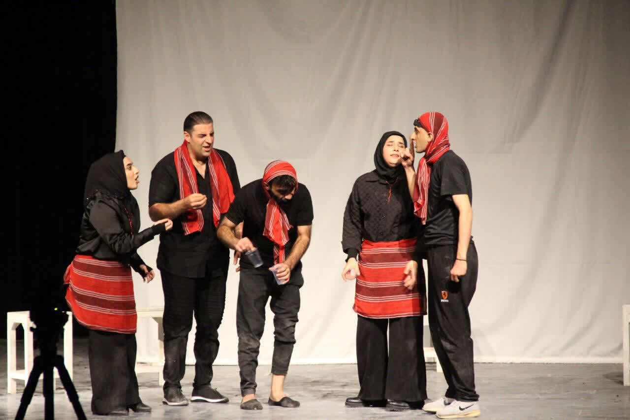 روایتی از صدراعظمکُشی؛ «خوابنامه ملیجکان» روی صحنه بیدار شد! روایتی از صدراعظمکُشی؛ «خوابنامه ملیجکان» روی صحنه بیدار شد!