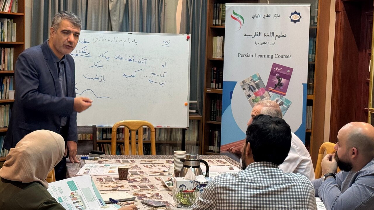 ارتقای دانش زبان فارسی در شهروندان قطری ارتقای دانش زبان فارسی در شهروندان قطری