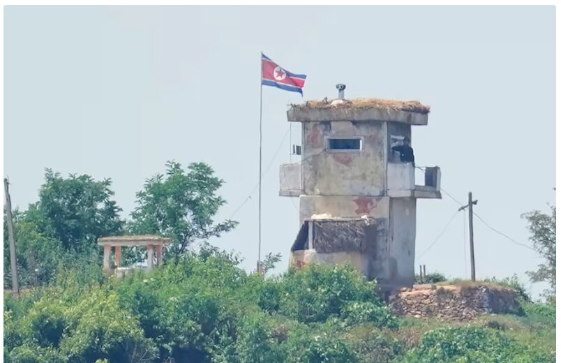 کره شمالی حرکت دهها قایق و هواپیمای کره جنوبی را مختل کرد کره شمالی حرکت دهها قایق و هواپیمای کره جنوبی را مختل کرد