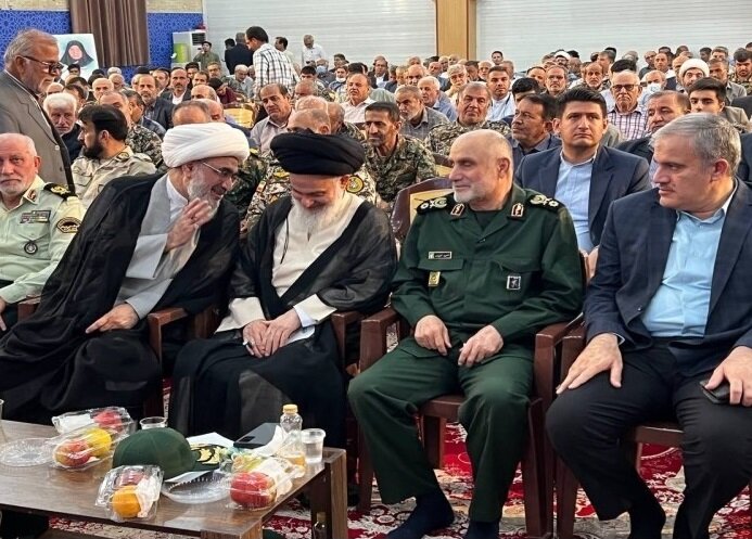 مسئولان اهتمام ویژهای برای گرهگشایی از مشکلات مردم داشته باشند مسئولان اهتمام ویژهای برای گرهگشایی از مشکلات مردم داشته باشند