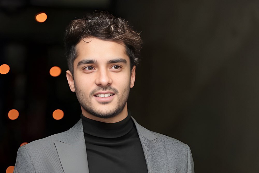ساعد سهیلی هم بازیگر تئاتر شد/ آغاز تور داخلی «ترور» از آذر ساعد سهیلی هم بازیگر تئاتر شد/ آغاز تور داخلی «ترور» از آذر