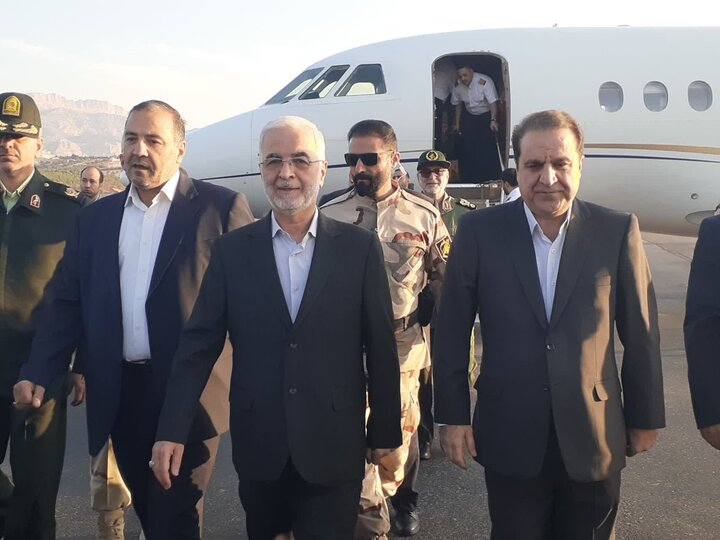 استقبال مسئولان استان ایلام از وزیر کشور استقبال مسئولان استان ایلام از وزیر کشور