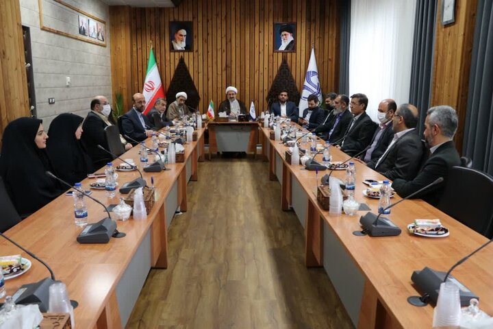 اعضای تیم ماهواره مکعبی رستا در دانشگاه قم تجلیل شدند اعضای تیم ماهواره مکعبی رستا در دانشگاه قم تجلیل شدند