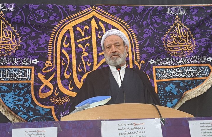 دشمن با حضور بسیج عقبنشینی میکند دشمن با حضور بسیج عقبنشینی میکند