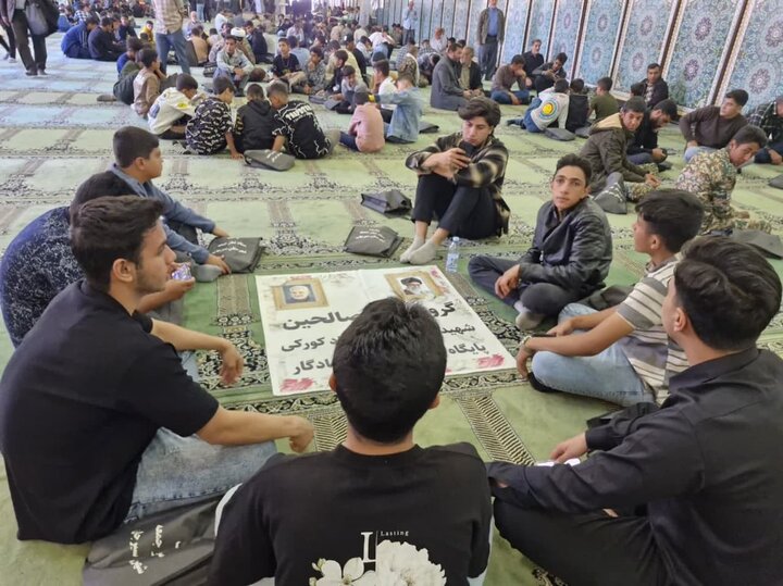 همایش میقات صالحین در نماز جمعه سیرجان برگزار شد همایش میقات صالحین در نماز جمعه سیرجان برگزار شد