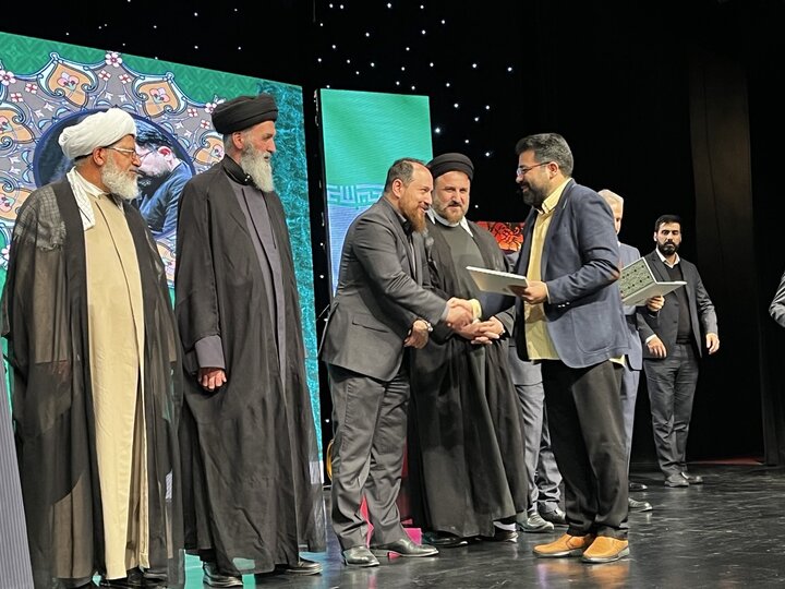 کتابهای ادبی شهید فخریزاده از کتابهای تخصصیاش بیشتر بود