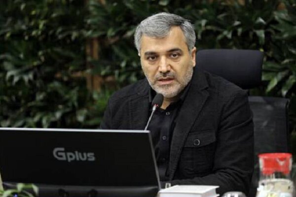 از میدان انقلاب تا آزادی زیر چتر پرچم و نور از میدان انقلاب تا آزادی زیر چتر پرچم و نور