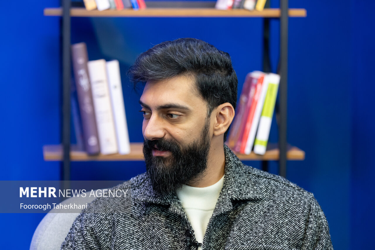 دوراهی اخلاقی مامور پلیس در «تنها کنار هم»؛ نمیخواهم شبیه سعید روستایی فیلم بسازم