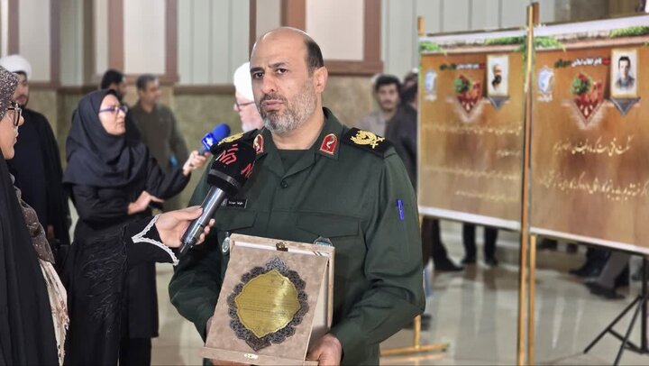 نشان ملی فردوس به فرمانده سپاه البرز اهدا شد نشان ملی فردوس به فرمانده سپاه البرز اهدا شد