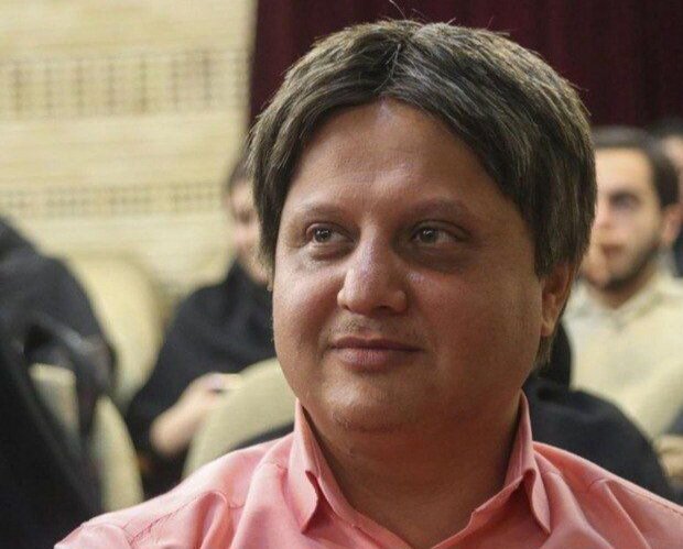 ما لایق وفای مدام تو نیستیم؛ روزی وفا کن و دوسهروزی وفا مکن ما لایق وفای مدام تو نیستیم؛ روزی وفا کن و دوسهروزی وفا مکن