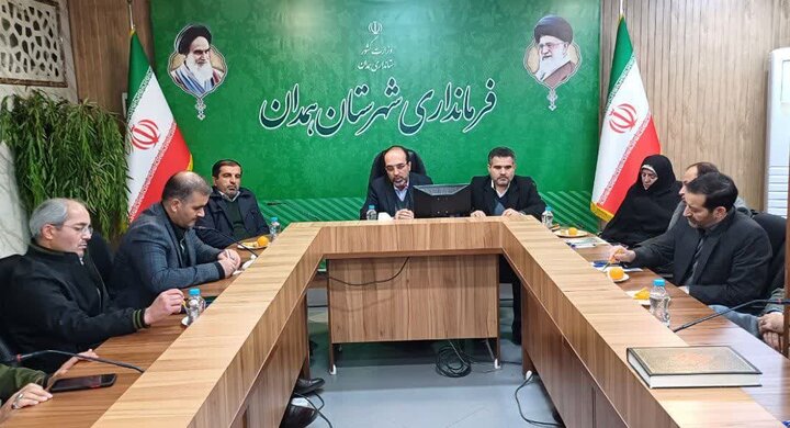 دوری از حواشی و حل مشکلات اولویت شهرستان همدان است دوری از حواشی و حل مشکلات اولویت شهرستان همدان است