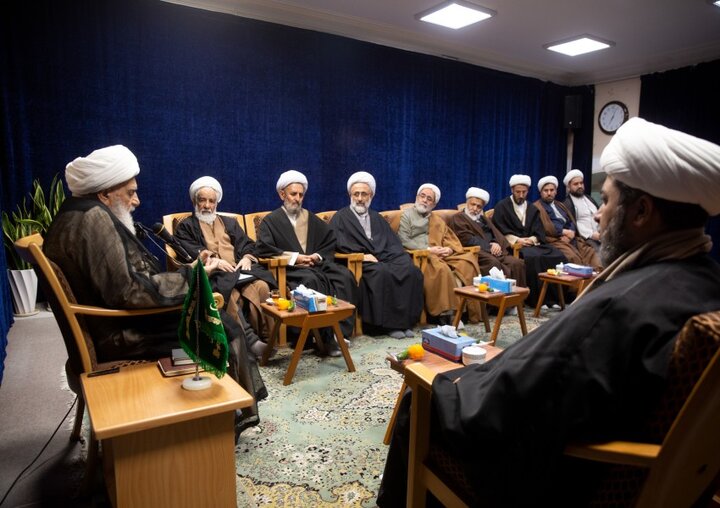 آیت الله کریمی جهرمی: خارج شدن از مشی مؤسسان حوزه علمیه، اساس حوزه را خواهد لرزاند آیت الله کریمی جهرمی: خارج شدن از مشی مؤسسان حوزه علمیه، اساس حوزه را خواهد لرزاند
