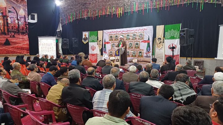 نسل جوان باید با الگو و اسوه شهدا آشنا شوند نسل جوان باید با الگو و اسوه شهدا آشنا شوند