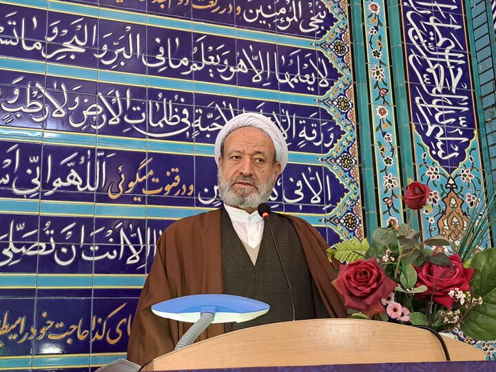 خطیب جمعه اردستان: نوجوانان را به حضور در اعتکاف تشویق کنیم خطیب جمعه اردستان: نوجوانان را به حضور در اعتکاف تشویق کنیم