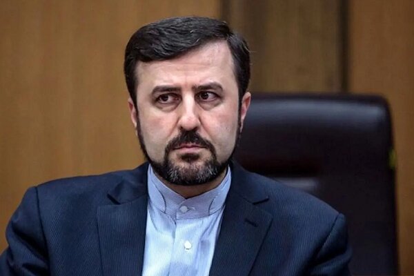 گفتگوی غریب آبادی با قائم مقام وزارت خارجه چین گفتگوی غریب آبادی با قائم مقام وزارت خارجه چین