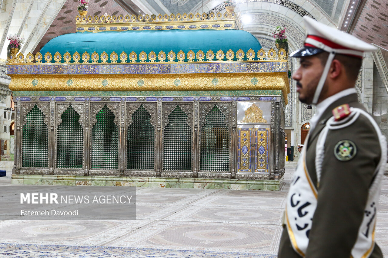 تجدید میثاق دولتمردان با امام خمینی(ره) تجدید میثاق دولتمردان با امام خمینی(ره)