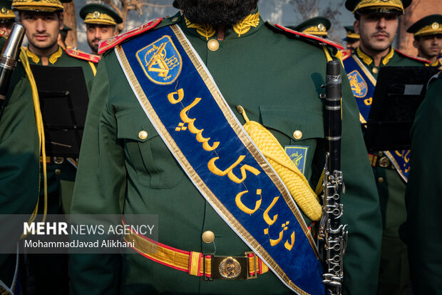 پیام مشترک امام جمعه و استاندار قم به مناسبت تاسیس سپاه پاسداران پیام مشترک امام جمعه و استاندار قم به مناسبت تاسیس سپاه پاسداران