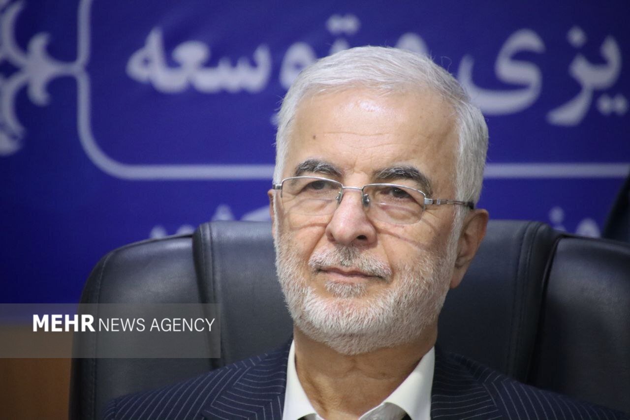 کشور ۹۰ میلیونی را نمیتوان متمرکز اداره کرد؛ ضرورت تفویض اختیارات کشور ۹۰ میلیونی را نمیتوان متمرکز اداره کرد؛ ضرورت تفویض اختیارات