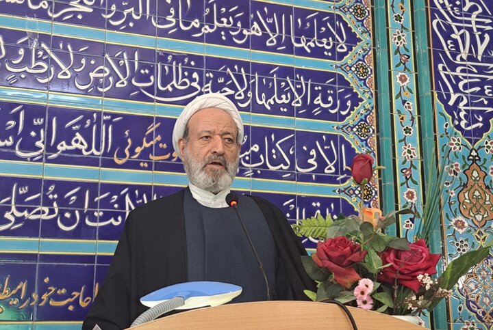 امامجمعه اردستان:تشییع پیکر شهید نصرالله با حضور باشکوه مردم برگزارشد امامجمعه اردستان:تشییع پیکر شهید نصرالله با حضور باشکوه مردم برگزارشد