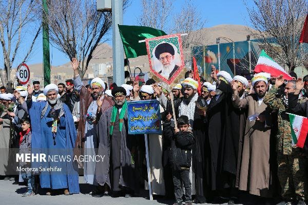 حضور ۳۰۰ طلبه و روحانی بسیجی در رزمایش پیامبر اعظم چهارمحال و بختیاری حضور ۳۰۰ طلبه و روحانی بسیجی در رزمایش پیامبر اعظم چهارمحال و بختیاری