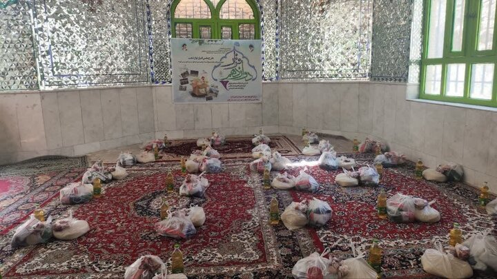 توزیع ۶۰ بسته معیشتی و اهدا سه دستگاه اجاق گاز در کلات توزیع ۶۰ بسته معیشتی و اهدا سه دستگاه اجاق گاز در کلات