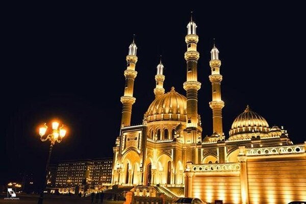 رمضان در آذربایجان؛ از تعطیلی رستورانها تا ارجگزاری روز جهانی قدس رمضان در آذربایجان؛ از تعطیلی رستورانها تا ارجگزاری روز جهانی قدس