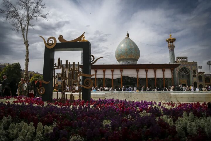 برگزاری مراسم تحویل سال نو در سومین حرم اهل بیت (ع) برگزاری مراسم تحویل سال نو در سومین حرم اهل بیت (ع)