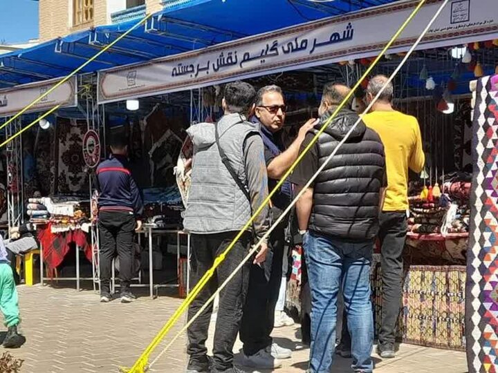 استقبال گردشگران نوروزی از موزه مردمشناسی و نمایشگاه صنایعدستی ایلام استقبال گردشگران نوروزی از موزه مردمشناسی و نمایشگاه صنایعدستی ایلام