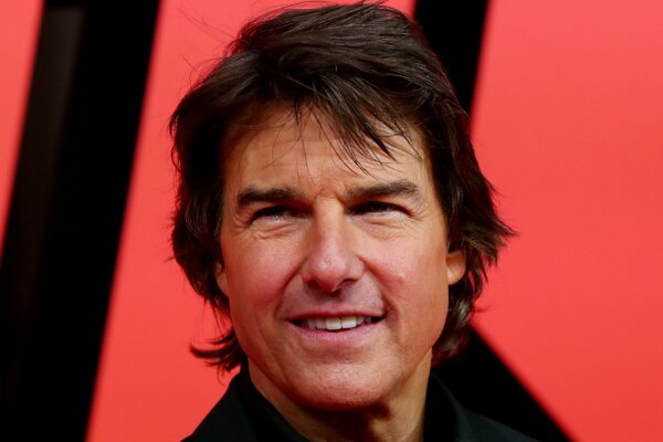 تام کروز دریافت جایزه افتخاری از دست ترامپ را رد کرد تام کروز دریافت جایزه افتخاری از دست ترامپ را رد کرد