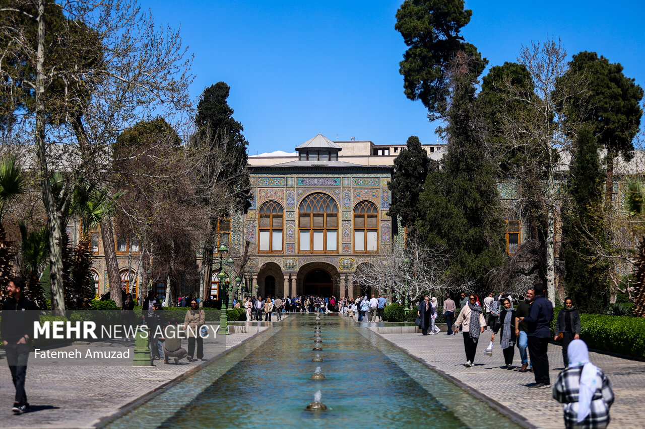 گشایش نمایشگاه «از گوهر خراسان تا یلدای گلستان» در کاخ گلستان گشایش نمایشگاه «از گوهر خراسان تا یلدای گلستان» در کاخ گلستان