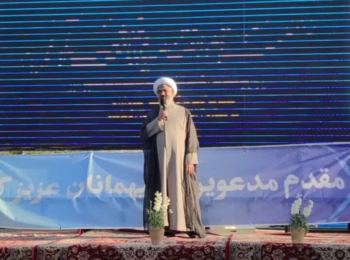 آیات قرآن نگاهی عمیق به مسائل اجتماعی و اخلاقی دارد آیات قرآن نگاهی عمیق به مسائل اجتماعی و اخلاقی دارد