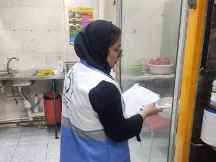 انجام ۱۸۰۰ بازرسی از مراکز تهیه وتوزیع مواد غذایی گناوه انجام ۱۸۰۰ بازرسی از مراکز تهیه وتوزیع مواد غذایی گناوه